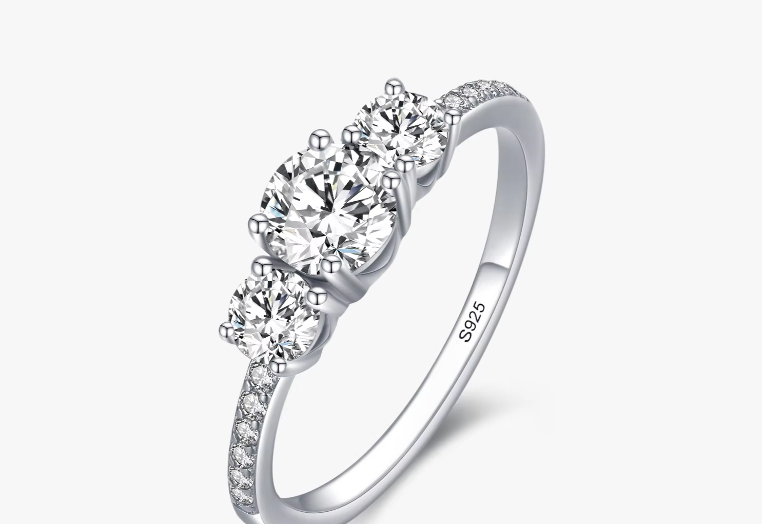 Emerald Luxe Zircon Ring