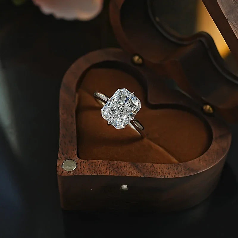 Velvet Flame Diamond Ring