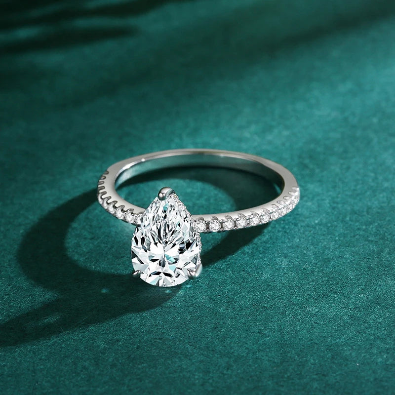 Classic Dewdrop Zircon Ring