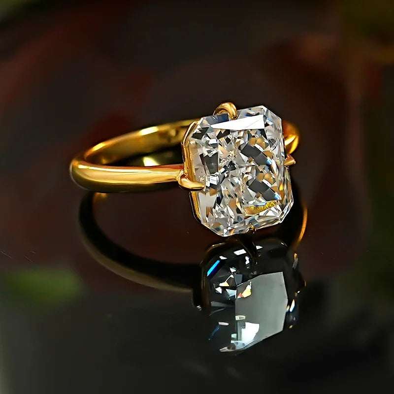 Velvet Flame Diamond Ring