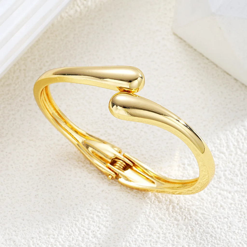 Waterdrop Chic Bangle