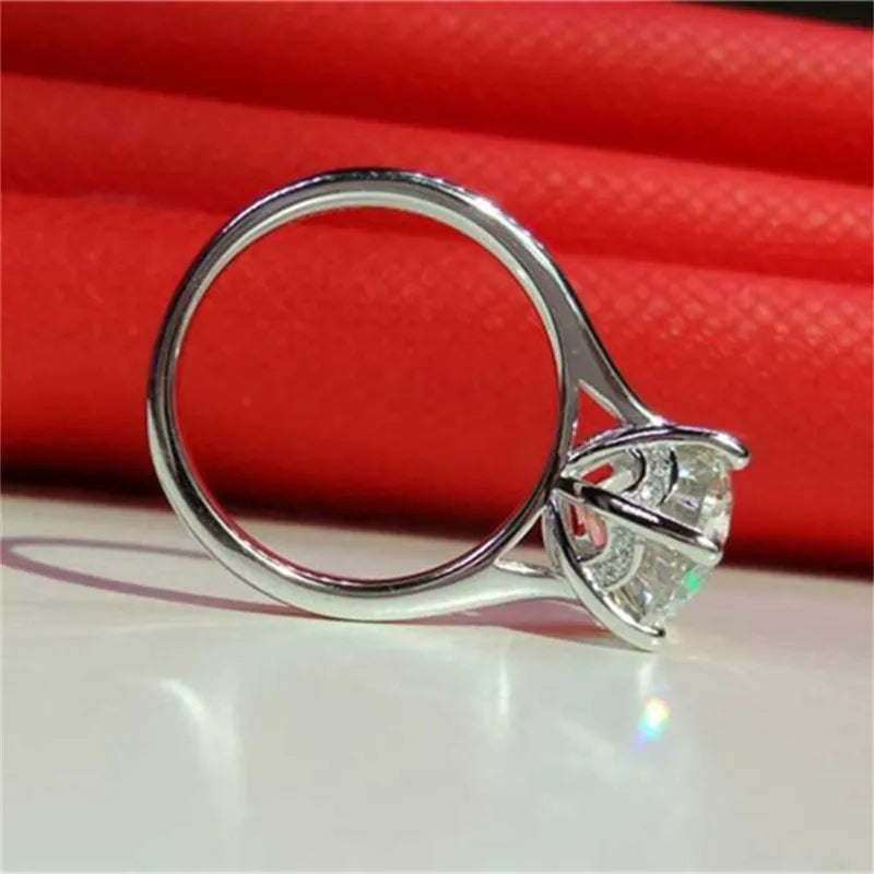 Brilliant Bloom Silver Ring