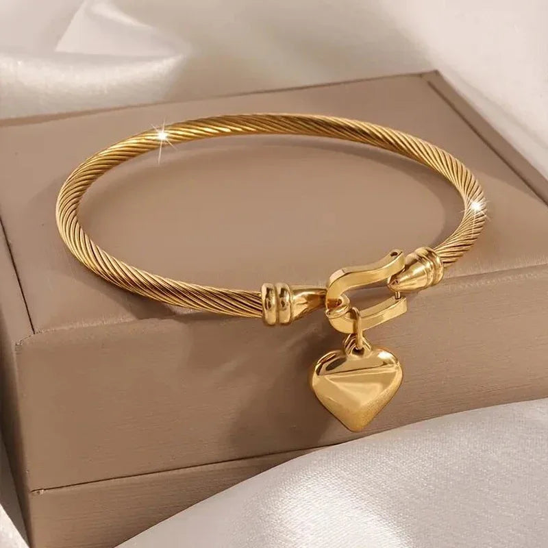 Heart Pendant Bangle
