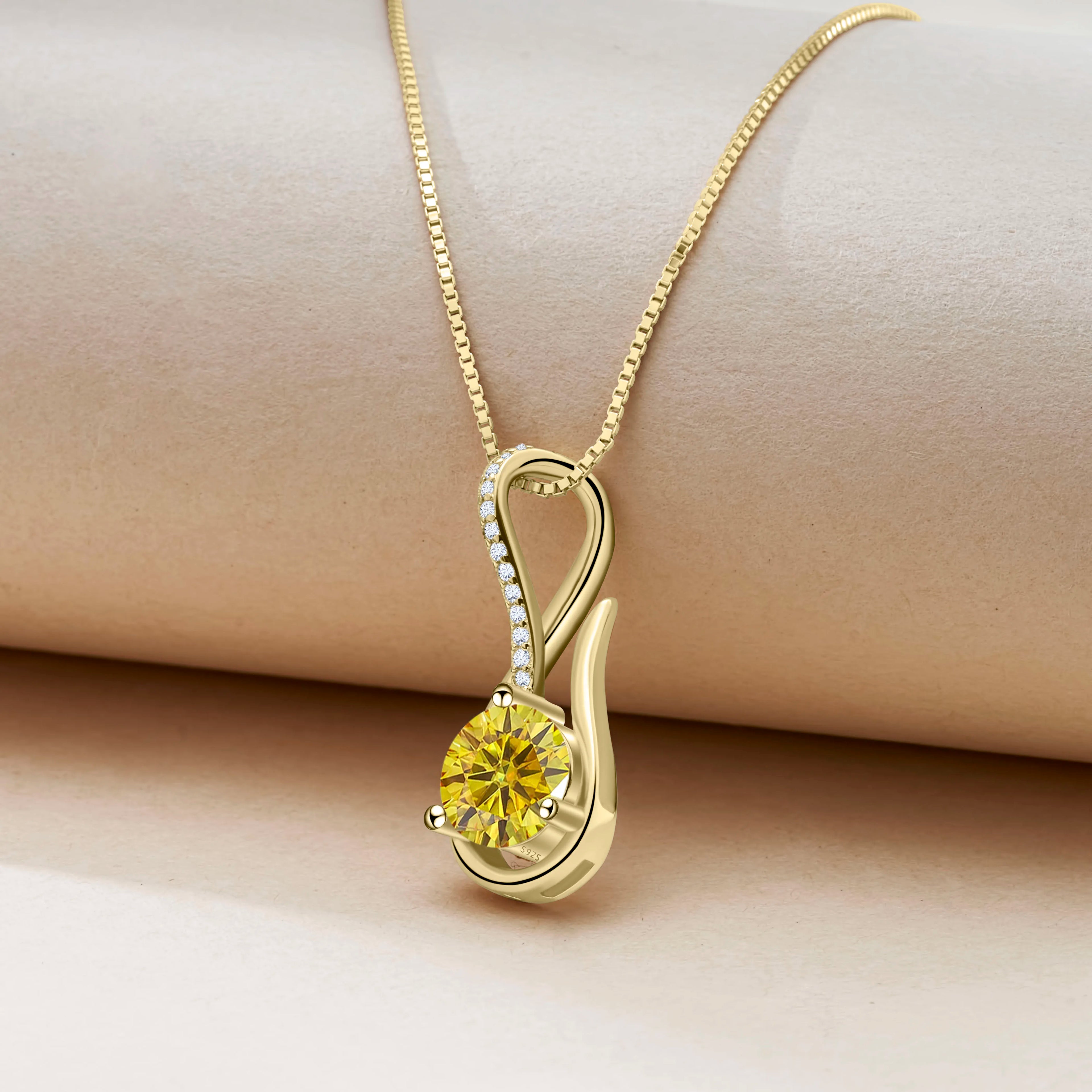 Luxe Beam Moissanite