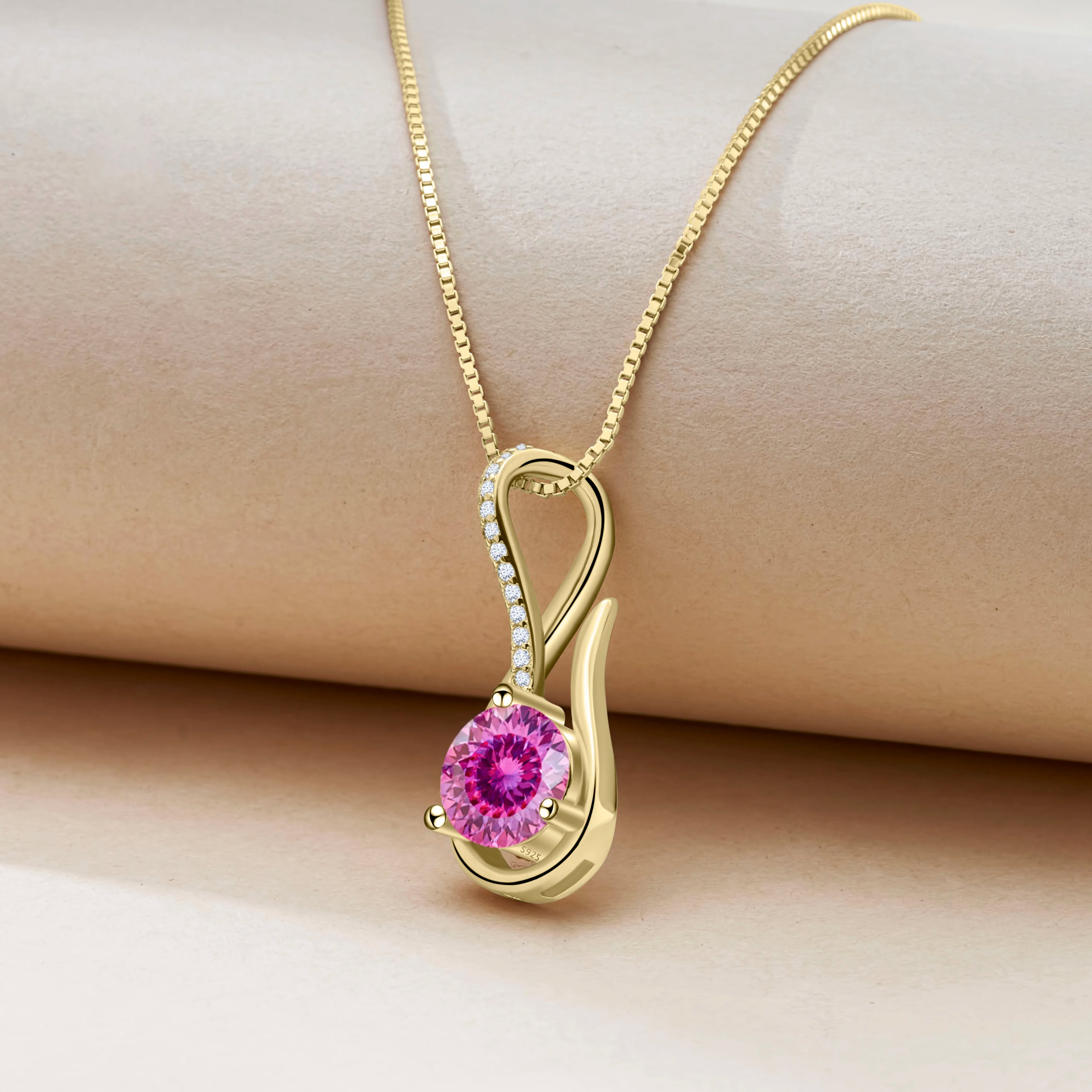 Luxe Beam Moissanite