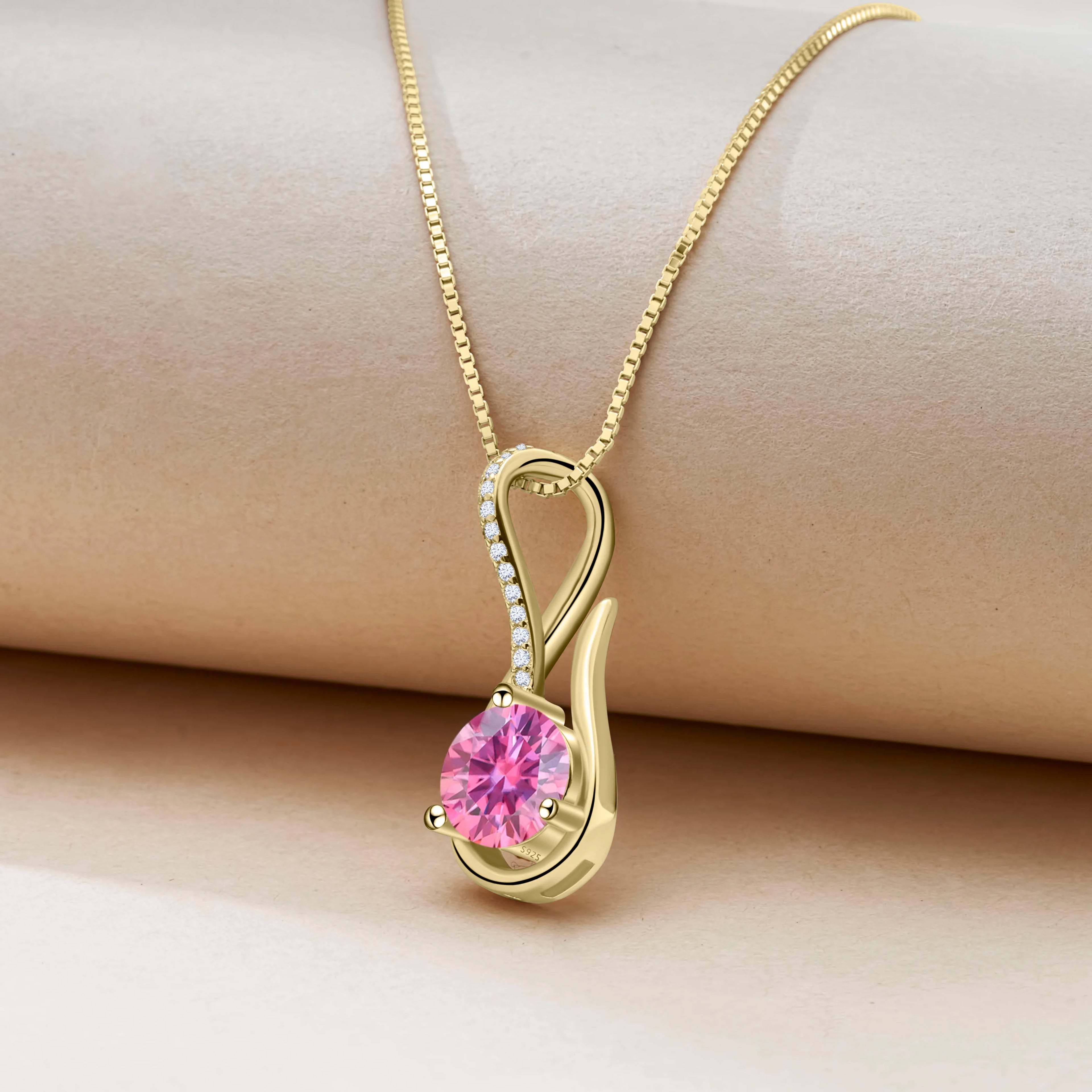 Luxe Beam Moissanite